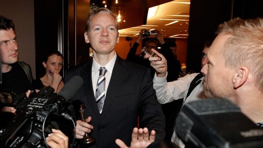 Assange Julian Assange be extradited to Sweden