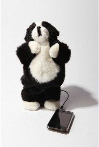101221-Nerd Approved-dancing pet speaker-hmed-437p
