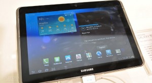 MWC-2012-Hands-On-With-Samsung-Galaxy-Tab-2-10-1