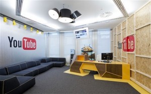youtube_2286210b